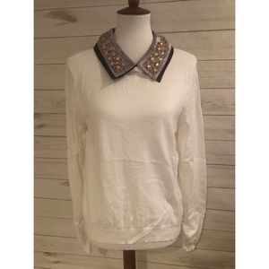 Cream sweater with removable collar